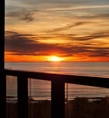 Cabanes Apartment | Oceanfront Escape at Una Mirada al Alba with Pool Access