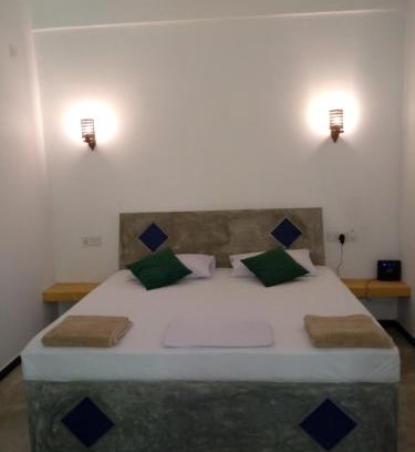 Unawatuna Cabin | Top-Rated Unawatuna Backpacker Lodge with Ocean Views