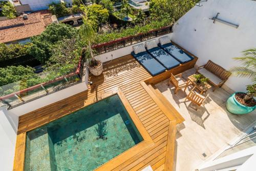 Leblon Apartment | Unbelievable PH, Leblon: Oceanfront Views & Privacy Awaits