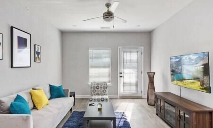 Charlotte Apartment | Inviting UNC Haven: Convenient Apt Near Campus & Dining