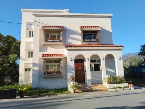 Guangfu House | Family-Friendly Uncle Tien's Farm with High Guest Ratings