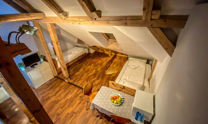 Wilda Apartment | Cozy Retreat Under the "Roof" in Poznań with Kitchen
