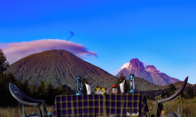 Kinigi Cabin | Relax at Under Volcanoes View Guest House with Spa & Dining