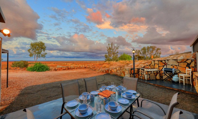 White Cliffs House | Experience the Unique Underground Dugout with Plains View