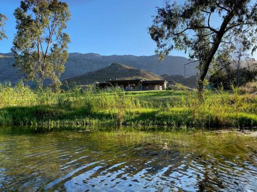 Wolseley Ski Chalet | Pet-Friendly Retreat at Underhill Cottage: 4-Star Comfort