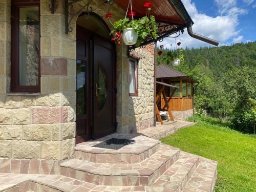 Yaremche Apartment | Exceptional Stay at UNDERHILLs House - Child Friendly Getaway