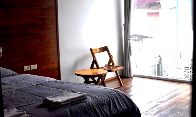 Phimai House | Cozy Family Retreat at Une Jai Place เรือนอุ่นใจ