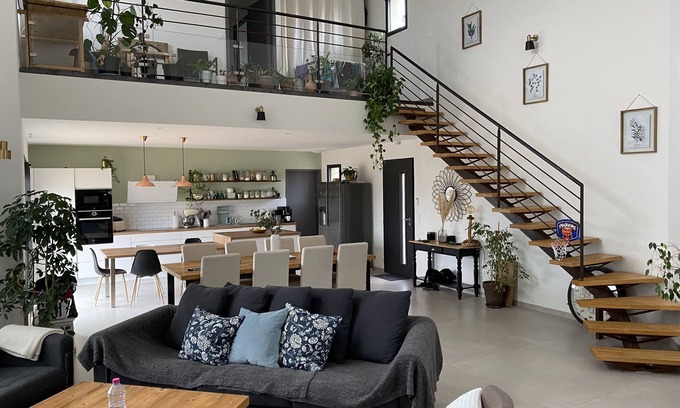 Combaillaux House | Une villa moderne à la campagne