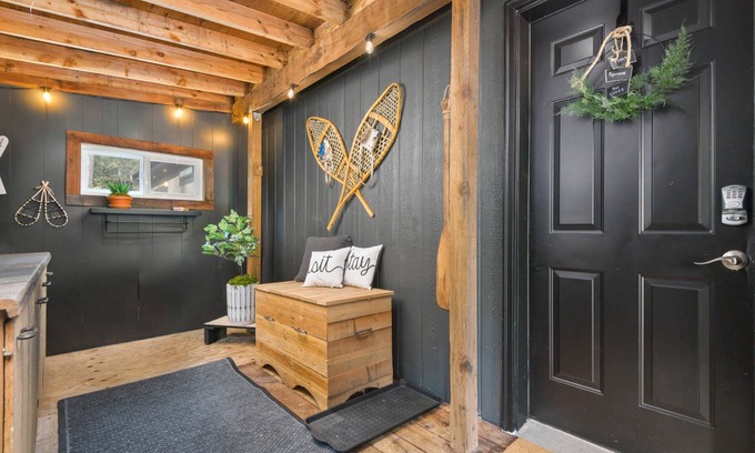 Welches House | Unforgettable Riverside Escape with Hot Tub & Fire-Pit