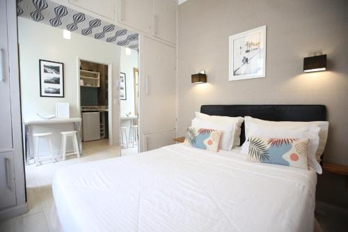 Leblon Apartment | Enjoy a Cozy Studio in Leblon, Steps from the Beach