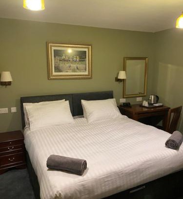 Selby Hotel | Welcoming Unicorn Hotel: Pet-Friendly with Breakfast Included