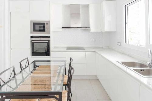 Benalua Apartment | Discover Unik Apartment Alicante: Pet & Child Friendly Stay