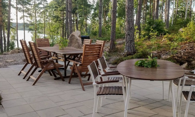 Vetlanda Municipality House | Unique Lakeside Family Accommodations in Småland