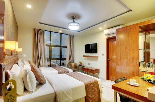 Male Hotel | Unima Grand: Family-Friendly 4-Star Hotel with Great Reviews