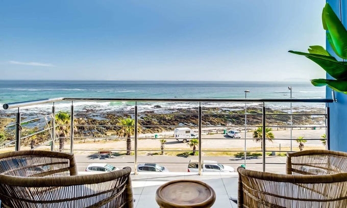 Mouille Point Apartment | Uninterrupted Ocean Views at Atlantic Vistas - 10/10 Rating