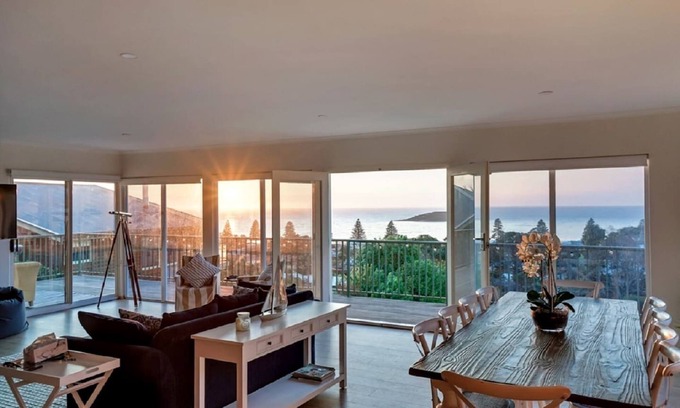 Encounter Bay House | Stunning Views at Encounter Bay with Family-Friendly Amenities