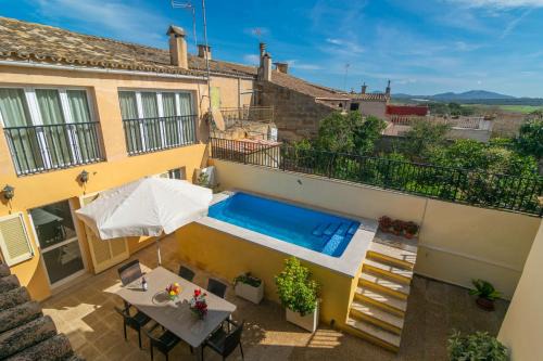 Ariany Villa | Experience Unio 36: Family-Friendly with Pool & Top Ratings