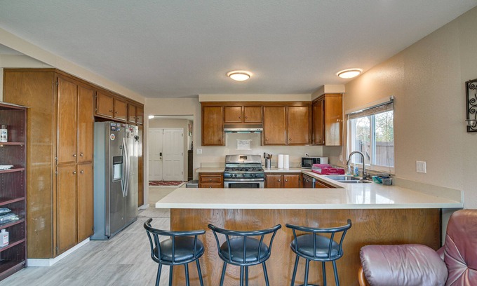 Union City House | Union City Retreat with Furnished Patio & Great Amenities
