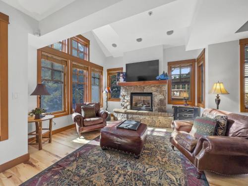 Copper Mountain Village House | Union Creek Townhome 164D New Listing! townhouse