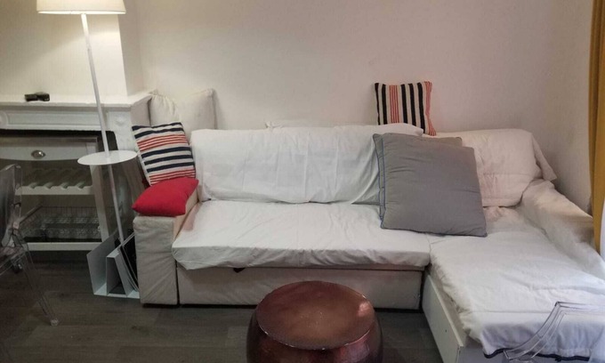 Old Lyon Apartment | Discover the Unique 1 Bedroom Traboule Apartment in Vieux Lyon