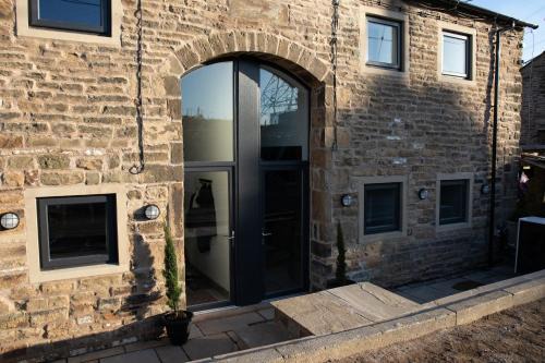 Oldham House | Unique Barn Conversion in Saddleworth - Pet and Child Friendly