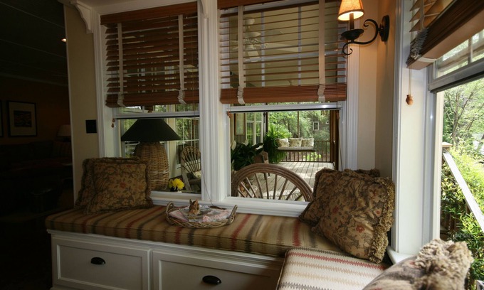 Ponce De Leon House | Exquisite Riverfront Retreat with Canoeing & Wildlife Viewing