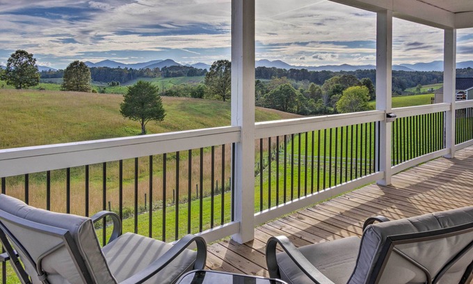 Leicester House | Exceptional Blue Ridge Haven Near Asheville with Spa & Breakfast