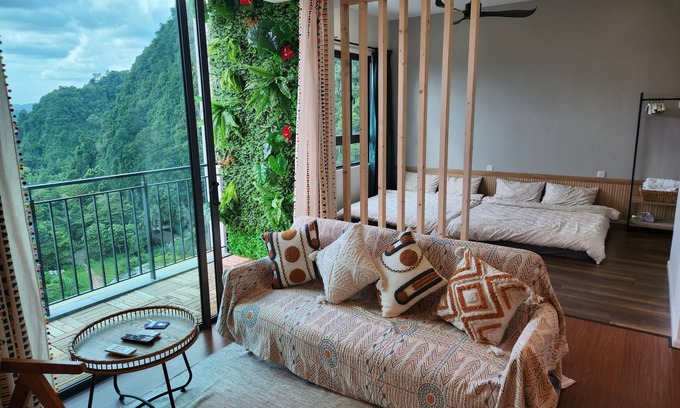 Ulu Kinta Condo | Unique Boho Retreat with Onsen & Breathtaking Mountain Views