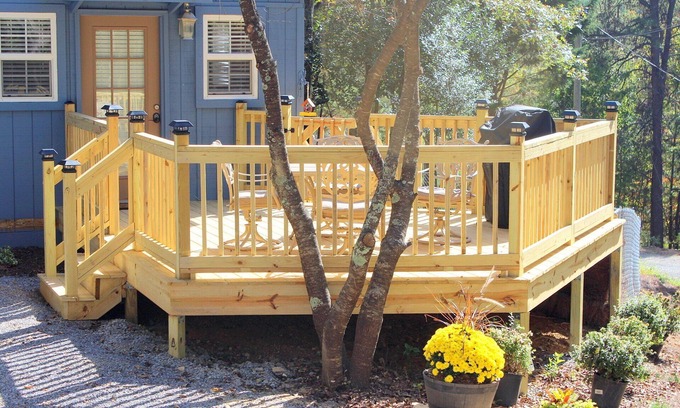 Gatlinburg - Pigeon Forge Cottage | Pet-Friendly Retreat in Pigeon Forge - Guest Rated 9.8