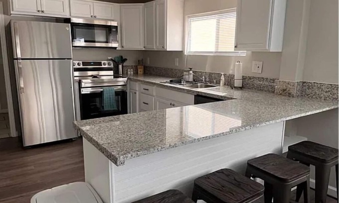 Albuquerque House | UNIQUE Charming 3-bedroom house in lovely Albuquerque with AC