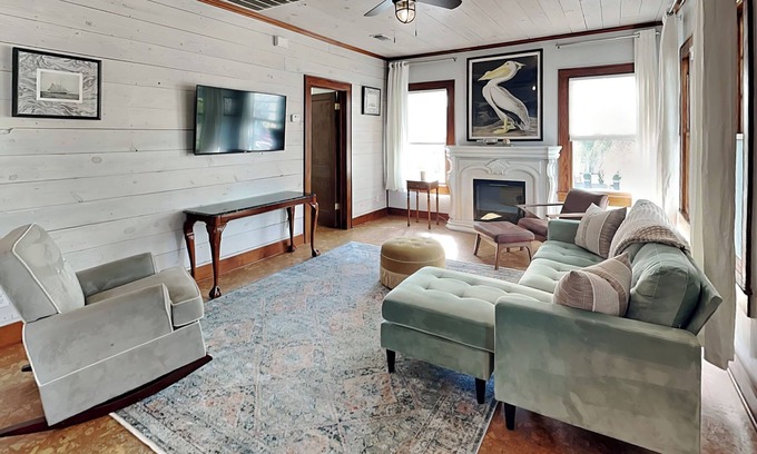 Galveston House | Unique, Charming and Cozy Home in Galveston