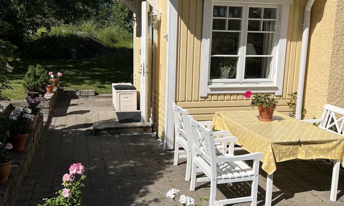 Drottningholm Villa | Charming 17th Century Countryside Villa Near Stockholm