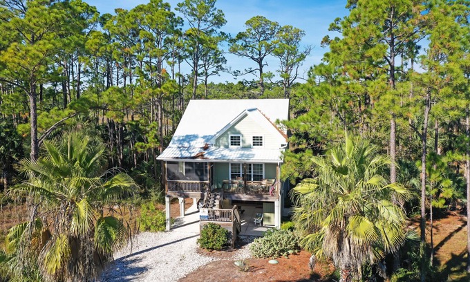 Port St. Joe House | Charming Cottage with Lagoon View & Pool Near Indian Pass