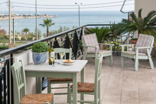 Palaio Faliro Apartment | Seafront Unique Flat with Ocean View at Edem Beach