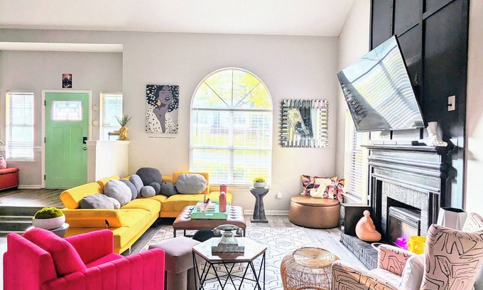 Paw Creek House | Artful Retreat with Outdoor Theater & Cozy Firepit