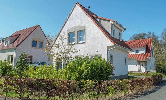 Ferienpark Gut Langen Villa | Traditional Villa Retreat Near Bad Bentheim with Great Amenities