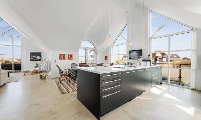 Sondervig Cottage | Spacious 5 Bedroom Getaway in Ringkøbing with Pool