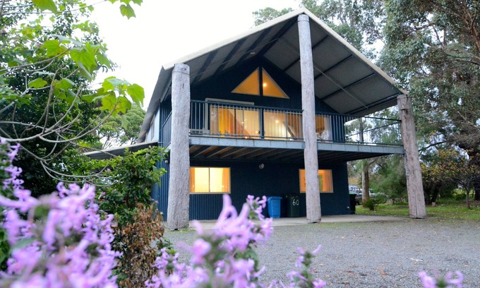 Little Grove House | Ocean View Retreat: Blue Poles Little Grove Albany