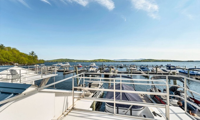 Weirs Beach Boat Rental | Experience a Unique Houseboat Stay on Lake Winnipesaukee!