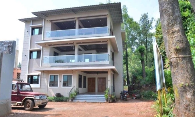 Bhilar Villa | Enchanting Inn Villa Strawberry Farm for Family Getaways