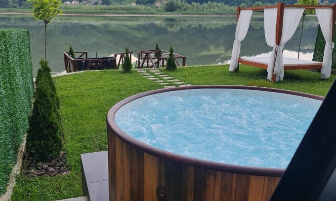 Milici House | Enchanting Lake House Paradiso with Hot Tub & Top Reviews