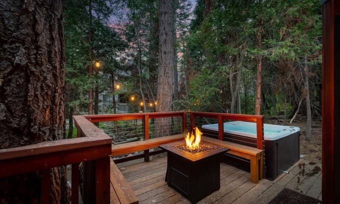 Incline Village House | Pet-Friendly Creekside Tahoe Retreat with Hot Tub & Steam Shower