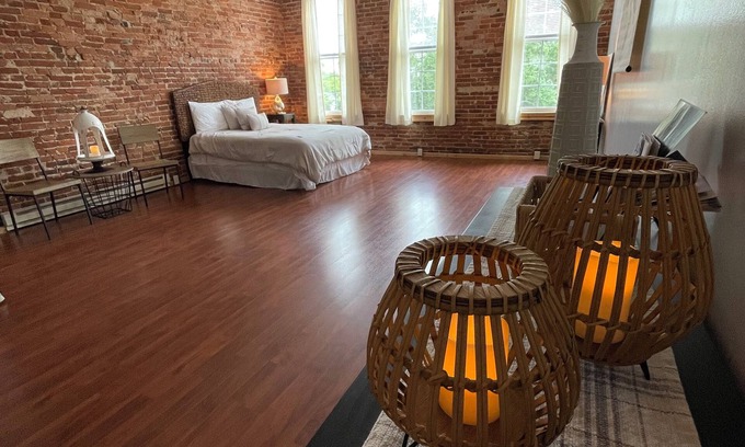 Vandalia Apartment | Inviting Loft in Historic Downtown with Spa and Kitchen