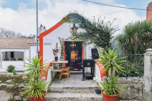 Sintra House | Unique Luxurious 17-Century Smart Chapel in Historical Center - Sintra WOW
