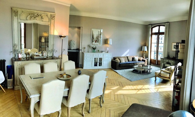 Notre Dame Apartment | Unique Apartment with Breathtaking Views of Notre Dame