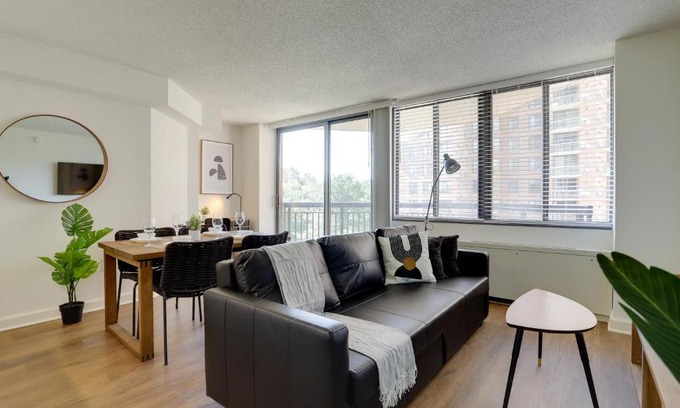 Pentagon City Apartment | Stylish Rooftop Apartment in Pentagon City – 4-Star Stay