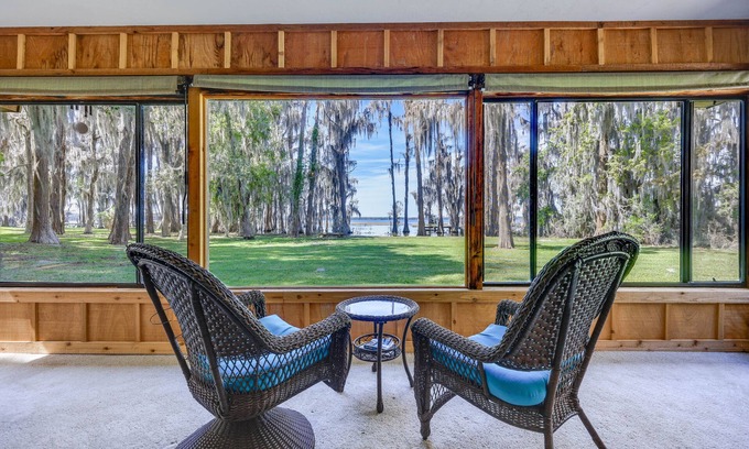 Melrose House | Idyllic Melrose Home with Private Dock & Pool Access