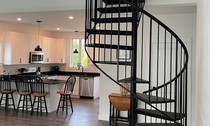 Arundel Cottage | Unique Open Concept Cottage with Pool in Southern Maine