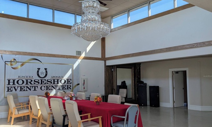 Pocahontas Bed & Breakfast | unique place at the horseshoe event center VIP rooms