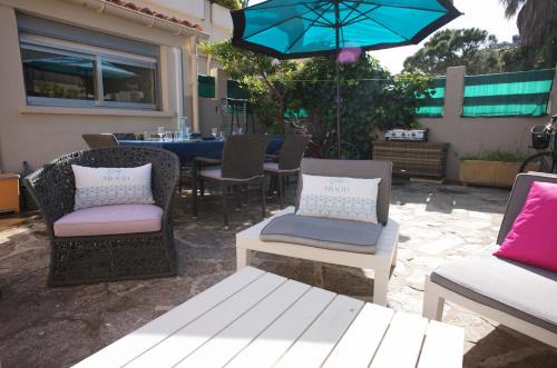 Le Lavandou Apartment | Unique résidence front de mer studio climatisé et jardin